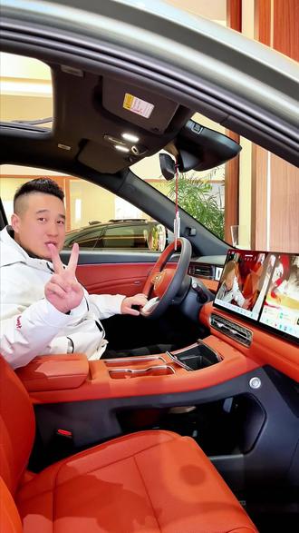 🔥以后开车在也不用手机拍照了
#马上焕新旗享团圆#天永红旗#红旗HS6PHEV