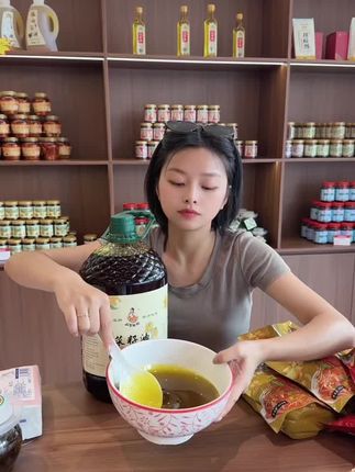 直播是卖不动了,看看我的视频能不能弥补一下 #菜籽油 #湖南衡阳