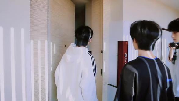 小哥哥,没有人叫早会这个样子的,没有!#嗑学研究所 #杰丞 #王橹杰 #穆祉丞#TF家族