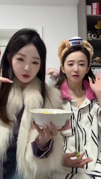 #搞笑 #烂梗 笑一个吧功成名就不是目的