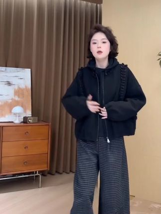2025秋季新款长袖连帽卫衣休闲修身百搭上衣#搭配分享 #女装上衣