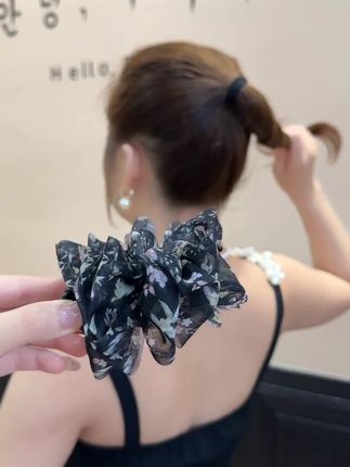 #头饰发饰 #抓夹 #丸子头教程 #优雅气质 #仙女必备