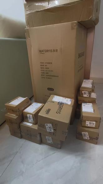 泉意最后一场直播囤货,部分产品开箱 #包裹开箱 #泉意 #哈哈哈马琳 泉意是我现在用的最性价比的产品,这次囤货够用一年半载了~@哈哈哈马琳