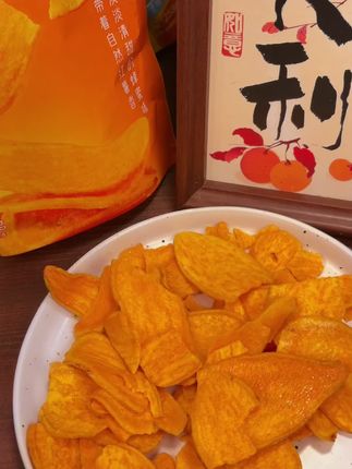薯百万红薯片:芝士蜂蜜味,原切工艺,口感酥脆,大份量,营养丰富的红薯干#包装精美 #携带方便 #随时可享