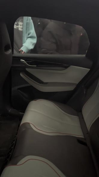 去年的今天 王橹杰被爆手机壁纸是穆祉丞
一周年快乐