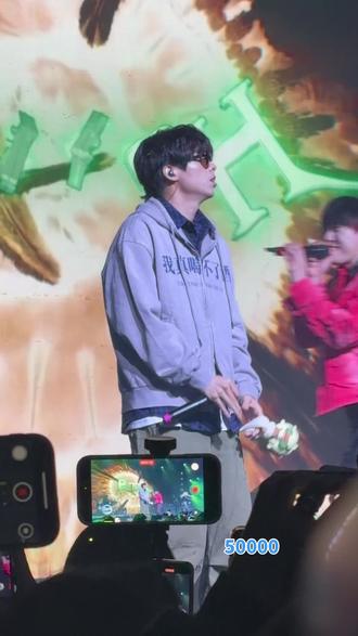 这是真的艾斯奥特曼在给你唱歌!含变身过程和发激光过程=)
20260123武汉 宇宙警备队
#法老 #法老pharaoh #侃迪AA