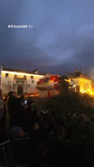 #鳌鱼跃龙门 震撼的鳌鱼飞天