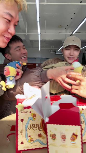 我去!又拆到隐藏了!星星人怦然心动系列开箱 #星星人 #泡泡玛特 #盲盒