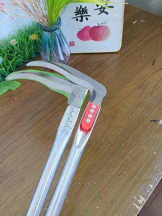 秋收农忙的割玉米杆,割小水稻,割什么黄豆大草都可以去用这款#五金工具 #镰刀