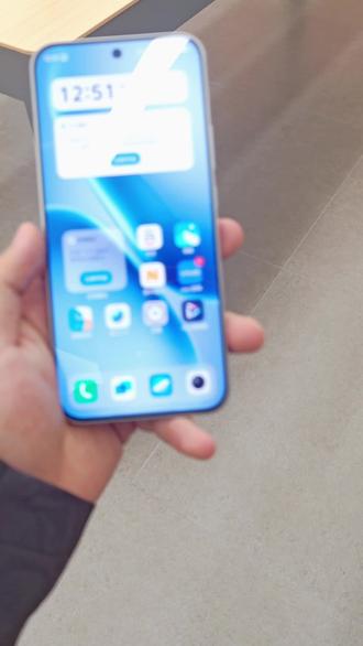 今天给大家带来iQOO新品Z11
强劲性能,大型游戏轻松拿捏
大电池+快充,告别电量焦虑
高清护眼屏,刷视频、打游戏都舒服
外观简约大气,手感超棒
预算不高又想要好用的手机,iQOO Z11真的可以冲!
#iQOOZ11 #千元机皇 #学生手机 #vivo #安卓推荐