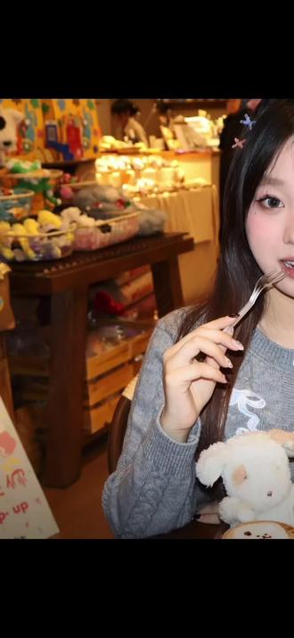 一半一半的图片无缝衔接裁剪教程#一半一半 #无缝拼图 #醒图 #醒图创作者 一半一半图片怎么拼图教程来了#一半一半拼图 一半一半拼图教程