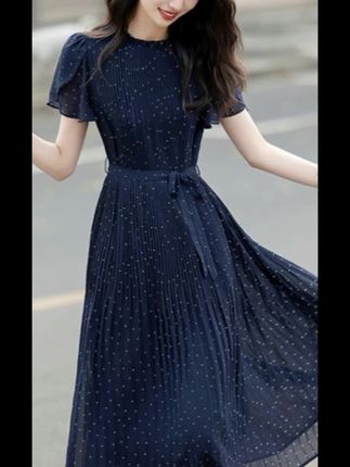 夏季新款渐变压褶荷叶袖绑带飘逸连衣裙#气质仙女裙穿搭 #夏季穿搭 #夏装穿搭分享 #连衣裙分享 #潮流时尚穿搭