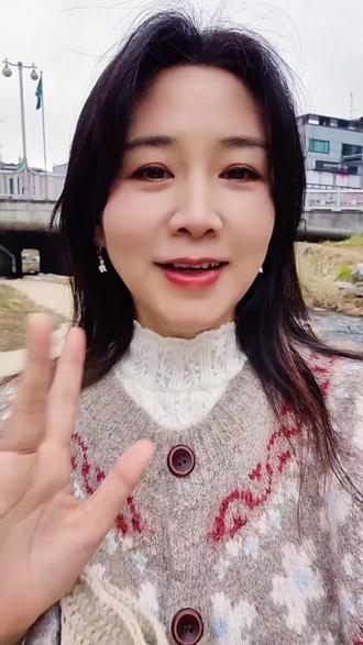 ✔每日5句韩语,学会了评论区交作业哈 #创作者扶持计划 #韩语 #韩语入门 #韩语日常用语 #原创视频