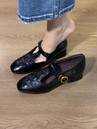 粗跟高度适中,是我要的那个感觉!#好穿不累脚 #脚宽脚胖都可以 #软底软面穿上超舒服 #单鞋女 #舒适百搭
