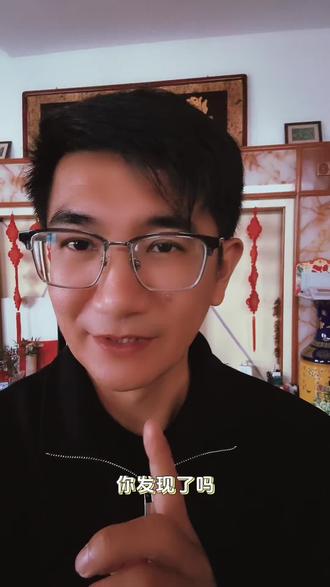 你发现了吗?张水华的代言,一个接着一个!
2月10日,签约运动眼镜品牌锐跑——正常,她是跑者。
2月15日,签约头部运动品牌特步——也正常,她是顶尖马拉松运动员。
但是2月16日,她签了一个什么品牌?
林荫大道——一家做装修板材的企业。#张水华 #张水华哈马国内女子第一 #最快女护士 #马拉松 #马拉松运动员