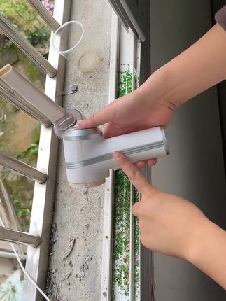 这么小的吸尘器窗户缝隙能吸干净不?#车载吸尘器#无线吸尘器#家用吸尘器