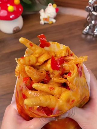 这个脱骨侠家的无骨鸡爪太好吃了#好吃到停不下来 #无骨鸡爪 #酸辣无骨鸡爪 #开袋即食