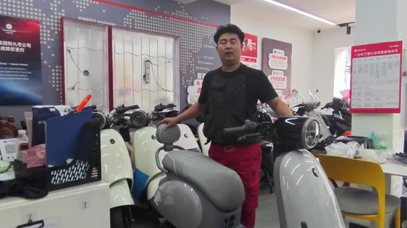 新款九号QL85家庭版 升级版弥补了之前Q系短小的坐垫,还有新仪表,和diy小橱窗#我的电动车 #九号QL #颜值 #品质过硬的电动车