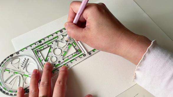 3分钟就可以画好的手抄报 64张不同主题的手抄报,只需要涂上颜色,填上内容一张精美的手抄报就完成了#手抄报 #手抄报模版 #手抄报线稿图