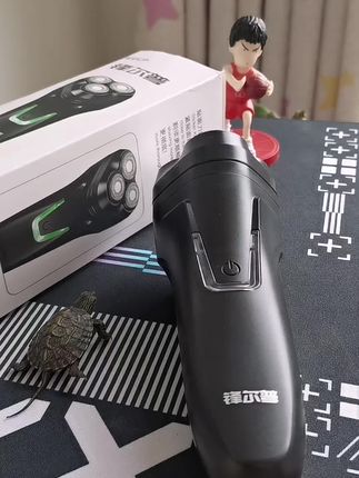 #实用工具 #电动剃须刀#剃须刀#我要上头条 #刮胡子刀