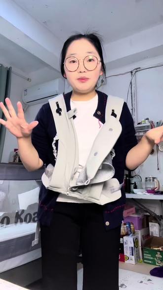 真的很好用,我们家4个月就开始用,一直到现在!#婴儿背带使用体验 #宝宝背带 #宝宝背带和腰凳 #宝宝背带用法 #新手妈妈带娃
