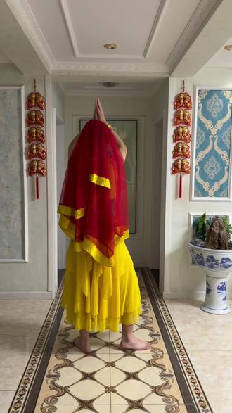 谁都不服 就服我弟
元旦舞会他搞抽象😂😂
先来个抢先版#元旦 #印度神曲 #跳舞