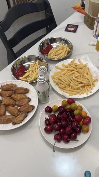 节日还是做小朋友爱吃的东西#美食 #空气炸锅美食 #鸡翅 #晚餐吃什么