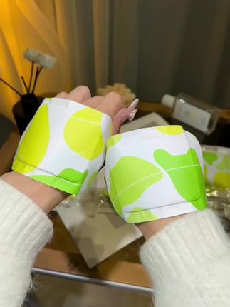 有了这个穿戴式自发热暖手宝,再也不用怕孩子冻手了#暖手宝#穿戴式暖手宝#好物推荐🔥#暖贴 #冬季必备