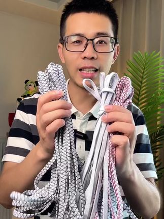 双层加厚扁口设计的高弹力橡皮筋松紧带,弹力大 韧性好,不管是衣服袖口,裤腰裤腿下摆口松了坏了都可以用#松紧带 #高性能实用好物 #高弹力松紧带 #超便宜超划算 #弹力绳