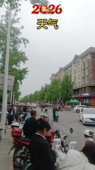 5月18日0时21分在广西柳州市柳南区发生5.2级地震,震源深度8公里,之前2024-2025我曾多次讲过,灵山能量区包括:三亚,海口,湛江,阳江北海,忻州,灵山.南宁、柳州、桂林,会同,遵义,贵阳,贵定,六盘水,百色,丘北其地下能量早己超过临界点,存在一次MS6.8左右,或以多4-5.5进行拆解。目前能量主力还在钦州至北海,南宁,湛江一带。柳州目前存在中小规模的余震。《2》对于5月18日21时44分在广西柳州市柳南区再次发生5.2级地震,震源深度8公里,之前讲过能量不足以通过一次5.2就可以彻底泄完,它会通过在震中附近,但决不会再次在同一中心点发生释放,所以发生多个4-5.5属正常形势,目前无更强的风险,但老,旧,破,自建房需认真排查,同时防备应降雨造成的次生灾害。对于广西我不谈能量之变化,我想发自肺腑说:应该尽快开展危,老,旧,破房屋加固与改造,由其砖瓦房、及潜在不稳定崩滑体面勘察与处理。愿广西平安度过难关,平安无事!加油!————民间有句至理名言,道尽钱财来去的天道规律:钱归五家所有。贪赃枉法得来的钱,终究归官府;教子无方留下的钱,终究归逆子;疾病缠身积攒的钱,终究归医院;不懂珍藏外露的钱,终究归盗贼;违背自然、逆天而行的钱,终究归灾祸。这五处,便是不义之财与不善守财的最终归宿,也正是恶好带来的必然结局。人生祸福,皆由心造:人生好坏,皆由好定。地不长庄稼必长野草,心不存善好必生烦恼。钱财本是身外之物,取之有道、用之有度,方能福泽自身。要相信世间万物一切皆有因果!路过的点点关注。点关注不迷路,谢谢!2026.5.19/21:13分留#广西 #平安守护 #因果 #世间万物皆有轮回 #广西加油