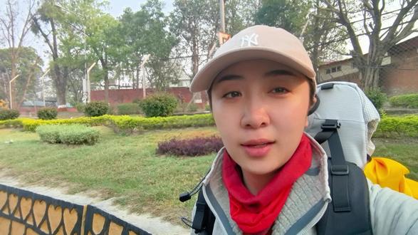 我的珠峰攀登日记06:去机场坐直升飞机前往徒步的起点卢卡拉,卢卡拉机场这是世界上最危险的机场,也是EBC徒步的起点#珠穆朗玛峰 #攀登珠峰 #攀登者 #尼泊尔 @晴天与山