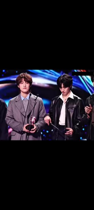 承认吧 张泽禹就是c位队长的最佳人选#队长 #搞笑 #离谱 #热门 #搞笑视频