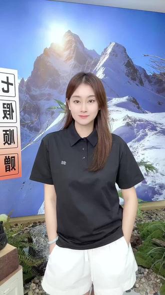 按扣纽扣结合设计,质感LOGO,面料吸湿速干更舒适!#可隆 #可隆polo衫 #可隆短袖 #索罗娜面料