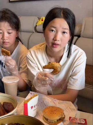 欢迎指点#家庭亲情 #可爱的萌娃宝宝