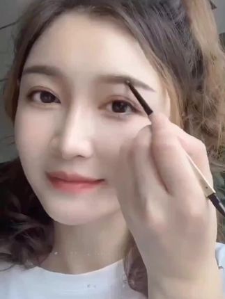 #美妆 #防水防汗不晕染 #美妆分享 #眉笔 #拯救手残党