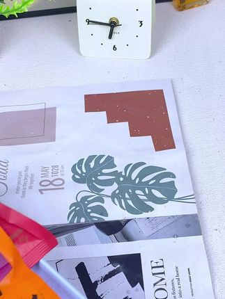 还记得小时候为了一包辣条而开心不已的日子吗?现在,香铛铛辣条带着四种美味口味回来了。妈咪牛味的温柔甜辣,酒鬼辣条的麻辣刺激,五角包牛味的可爱迷人,手撕牛味的霸气十足。每一口都口感酥脆,快来一起感受这份童年的美味吧!# 童年辣条# 追剧小零食#香铛铛辣条