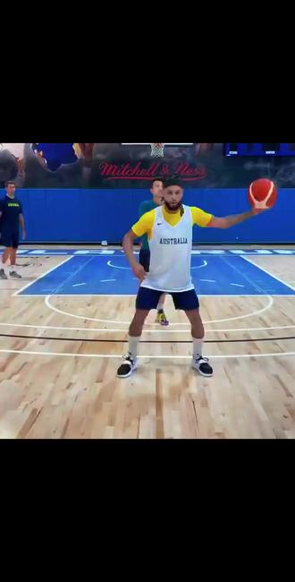 帕蒂•米尔斯
#篮球#NBA