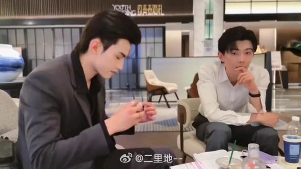 好真实的两个宝宝!哈哈……
#郝熠然#云旗#云熠星河#小星河