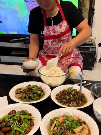 外婆菜好吃!活动合适!姐妹们去安排上!#妈呀太香了 #嘎嘎好吃 #好吃到停不下来 #下饭菜 #吃货必备