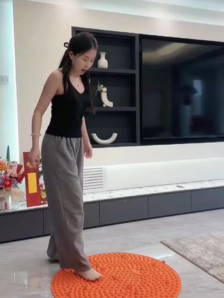 安踏正品指压板超慢跑足部按摩脚垫原地跑居家健身锻炼加大加厚#足底按摩器 #足底按摩好处多 #足底按摩养生 #仙女必备 #运动必备