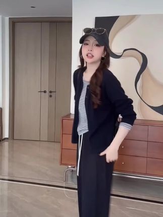 大码女装条纹拼接假两件上衣2025早秋新款胖mm显瘦内搭长袖针织衫