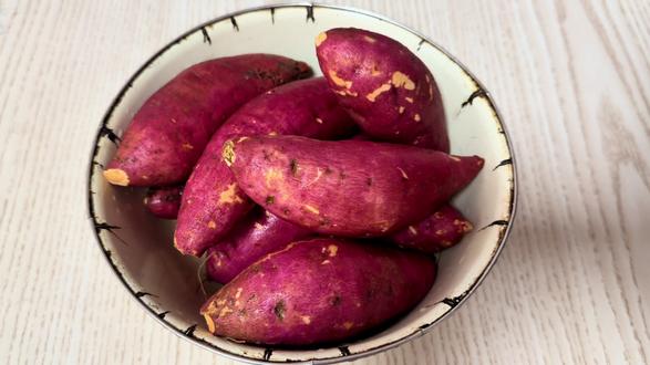 空气炸锅烤红薯,烤出儿时的味道🔥🔥🔥 #空气炸锅美食 #日常分享 #强烈推荐 #美的空气炸锅 #种草