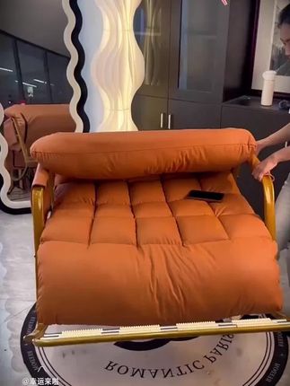 猫抓皮的双人懒人沙发摇摇椅,朋友来家里终于可以一起摇啦。可坐可摇可躺可折叠。#摇椅  #折叠摇椅  #懒人沙发  #休闲摇椅 #看过来