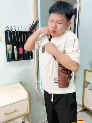 美发师工具置物架,太方便了,免打孔#美发工具置物架 #美发工具收纳架