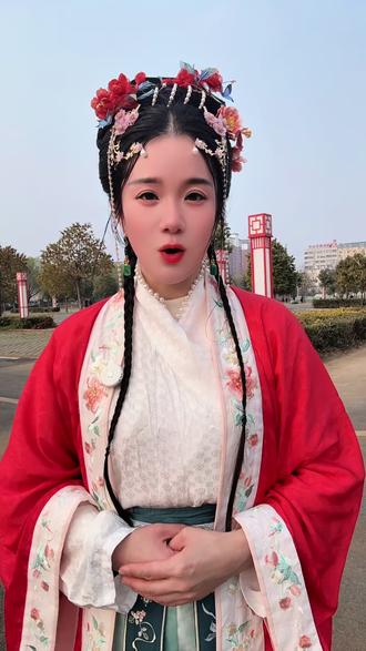 普宁市什石洋英歌队也是19号出发回上蔡,21,22上蔡演出,今年两队不一样风格的英歌舞齐聚上蔡,你期待吗?记得先关注,会及时告知最新消息!#蔡氏祭祖#上蔡#蔡氏宗亲#普宁南山英歌 #英歌舞