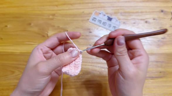 马卡龙色系郁金香钩织教程2