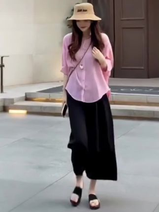#穿出青春活力 #简约穿搭 #时尚气质穿搭 #减龄显瘦穿搭 #每日穿搭更新