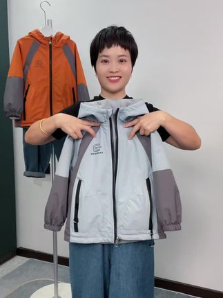#高品质童装 #冲锋衣 #两面穿外套 #加绒加厚外套 #谁穿谁好看
