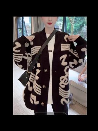 慵懒风软糯音符撞色图案女春秋宽松长袖针织开衫外套#外套 #秋冬穿搭 #谁穿谁好看 #美出高级感 #休闲宽松穿搭