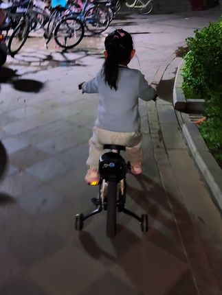 #儿童自行车 #萌娃骑车 #骑行vlog